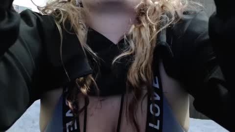 Crystal shadow online show from 12-19-25, 01:01