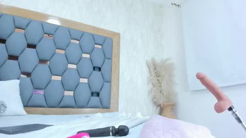 crystal_sm online show from 03-18-26, 03:09