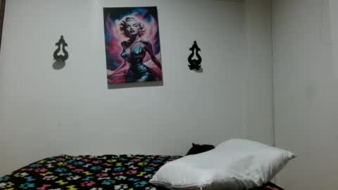 Crystal Blaze online show from 06-13-26, 05:38