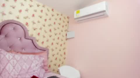 Snapshot of crystal_watson0 chatting on 07-15-26, 01:27 Milf Latina online show from 07-15-26, 01:27