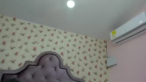 Snapshot of crystal_watson0 chatting on 08-08-26, 02:41 Milf Latina online show from 08-08-26, 02:41
