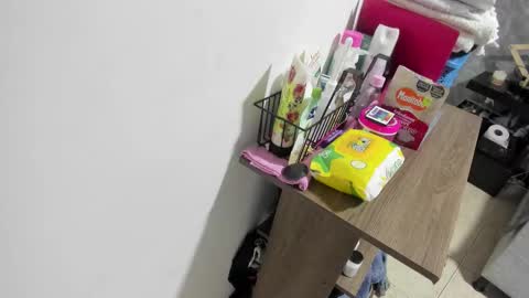 Crystal online show from 02-19-26, 04:25