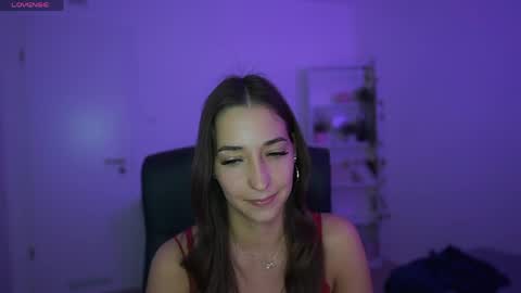 Snapshot of crystalbrunette18 chatting on 04-28-26, 06:13 Crystalbrunette18 online show from 04-28-26, 06:13