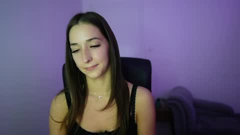 Snapshot of crystalbrunette18 chatting on 05-18-26, 06:14 Crystalbrunette18 online show from 05-18-26, 06:14