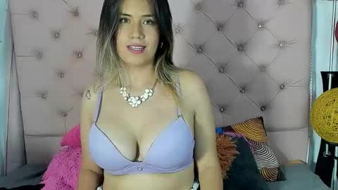 crystalcloudss online show from 03-01-25, 07:48