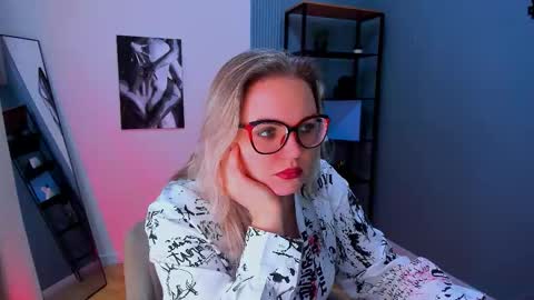 Crystal online show from 02-06-26, 05:34