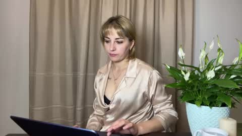 Mary online show from 06-20-26, 08:11