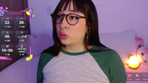 Olivia  online show from 10-24-25, 12:52