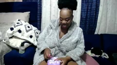 Snapshot of crystaljes chatting on 01-09-25, 10:52 crystaljes online show from 01-09-25, 10:52