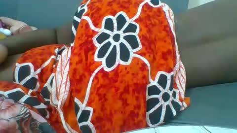 Snapshot of crystallgem chatting on 02-14-26, 05:43 crystallgem online show from 02-14-26, 05:43