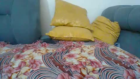 Snapshot of crystallgem chatting on 02-18-26, 09:05 crystallgem online show from 02-18-26, 09:05