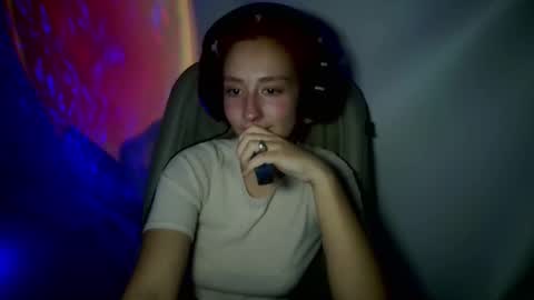 Snapshot of crystallkris chatting on 12-21-24, 09:25 Kristina online show from 12-21-24, 09:25