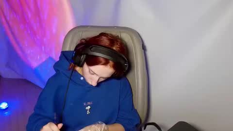 Snapshot of crystallkris chatting on 12-25-24, 05:37 Kristina online show from 12-25-24, 05:37