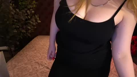 crystallpaws_ online show from 05-26-26, 05:47