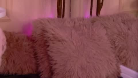 crystallred online show from 02-05-26, 06:07