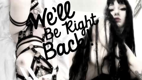 Sasha    Make me moan with patterns   good music here  online show from 10-21-25, 12:17