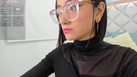 Snapshot of crystalstonee1 chatting on 04-28-26, 10:37 Crystal online show from 04-28-26, 10:37