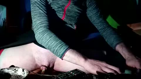 crystelweed online show from 10-12-25, 01:48