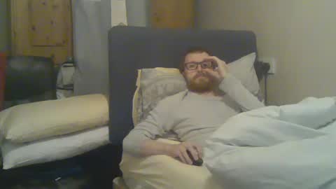 Snapshot of cs014g8493 chatting on 11-16-25, 11:21 chris online show from 11-16-25, 11:21