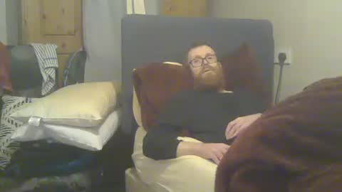 Snapshot of cs014g8493 chatting on 02-16-26, 12:40 chris online show from 02-16-26, 12:40