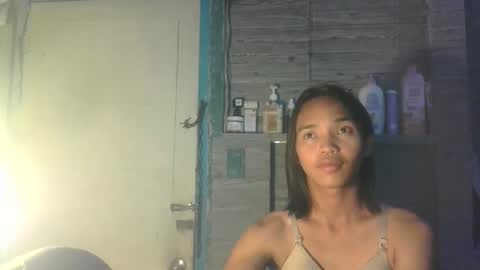 Snapshot of csiscar9 chatting on 11-18-25, 06:12 Lauren online show from 11-18-25, 06:12