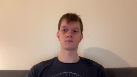 Snapshot of cube93 chatting on 10-13-25, 02:06 cube93 online show from 10-13-25, 02:06