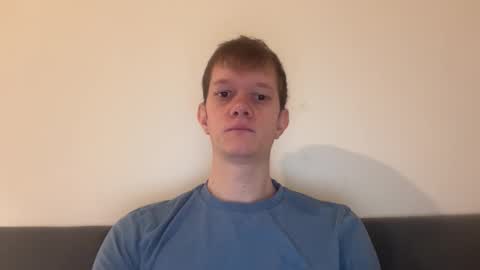 Snapshot of cube93 chatting on 10-20-25, 09:32 cube93 online show from 10-20-25, 09:32