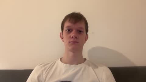 Snapshot of cube93 chatting on 10-25-25, 10:04 cube93 online show from 10-25-25, 10:04