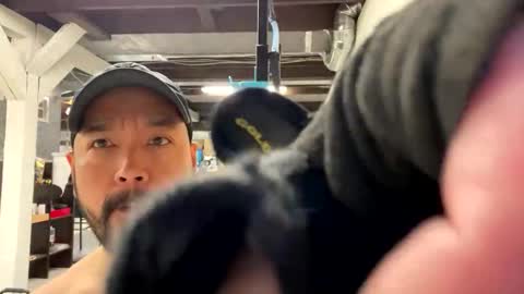 Snapshot of cubinheat chatting on 11-24-25, 04:40 cubinheat online show from 11-24-25, 04:40