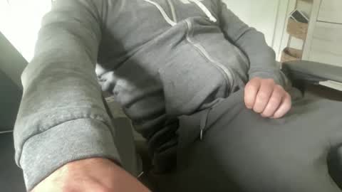 cuckgriff23 online show from 05-01-26, 05:39