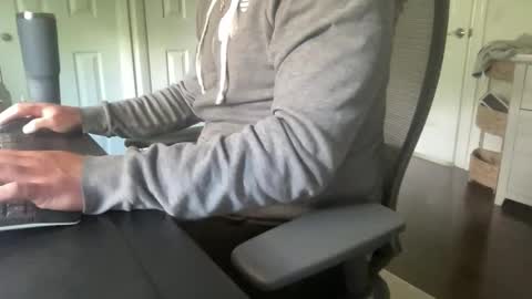 cuckgriff23 online show from 05-13-26, 06:27