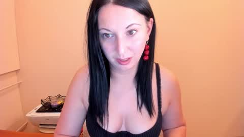 HELEN online show from 02-16-25, 03:38