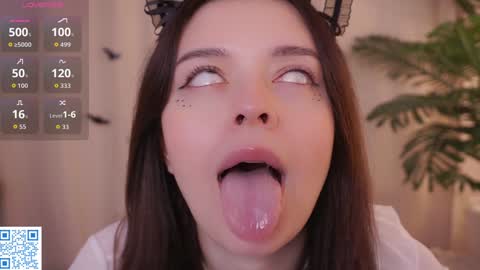 Ellie online show from 10-25-25, 03:29