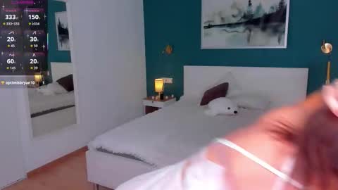 Silvia online show from 11-27-25, 07:43