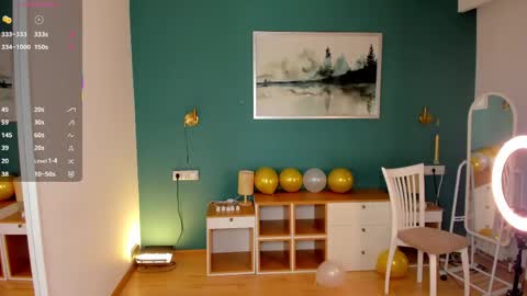 Silvia online show from 05-04-26, 07:04