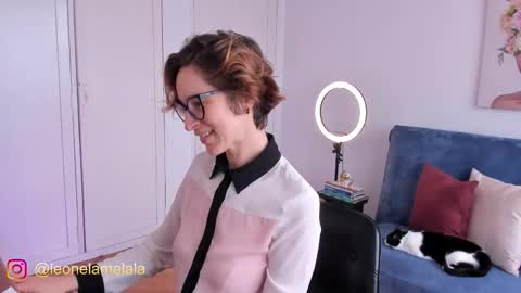 Leonela online show from 11-04-25, 04:39