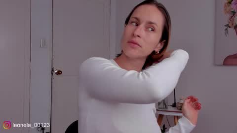 Leonela online show from 02-14-26, 06:48