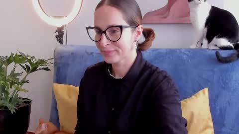 Leonela online show from 05-09-26, 07:08