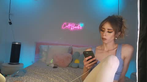 Cult Barbie online show from 04-06-26, 07:42