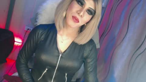 Snapshot of cum_4youbaby chatting on 07-01-26, 06:18 CUMMELA SLUTI online show from 07-01-26, 06:18
