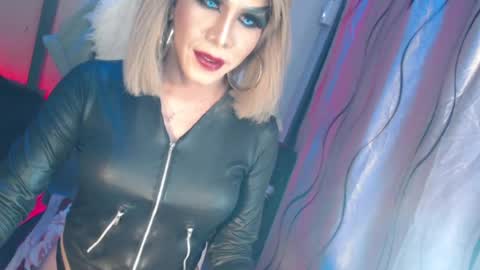Snapshot of cum_4youbaby chatting on 07-17-26, 10:11 CUMMELA SLUTI online show from 07-17-26, 10:11