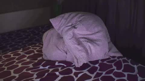 Snapshot of cum_angel00 chatting on 03-09-25, 12:09 Angel Cums room online show from 03-09-25, 12:09