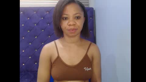 Snapshot of cum_chocochata chatting on 10-17-25, 07:00 Nancy online show from 10-17-25, 07:00