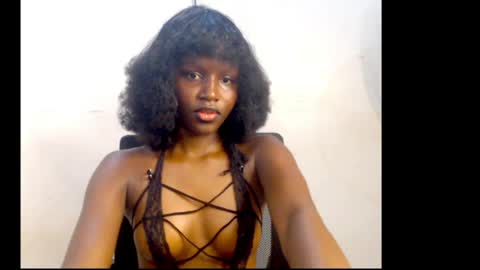 sophie online show from 05-25-26, 06:41