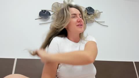 mira 22 mirabelle online show from 02-05-26, 08:46