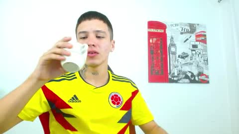 cumandres online show from 06-06-26, 03:06