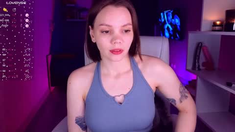 Snapshot of cumeveline chatting on 01-31-25, 01:56 Eva online show from 01-31-25, 01:56