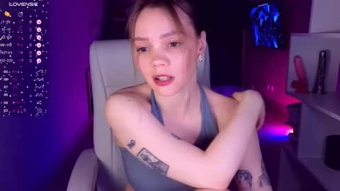 Snapshot of cumeveline chatting on 02-25-25, 05:36 Eva online show from 02-25-25, 05:36