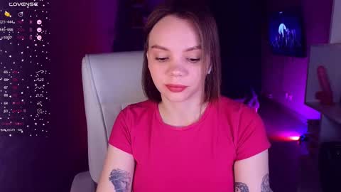 Snapshot of cumeveline chatting on 02-28-25, 04:10 Eva online show from 02-28-25, 04:10