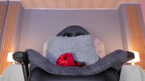 Cumming Loving online show from 09-13-25, 08:19